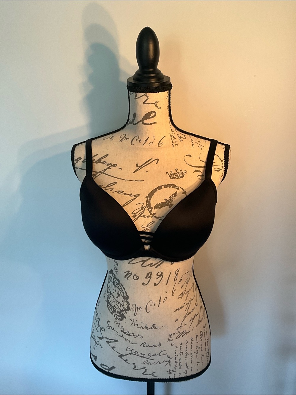 Soma Black Strappy T-Shirt Bra with Front Detail 36D NWT
